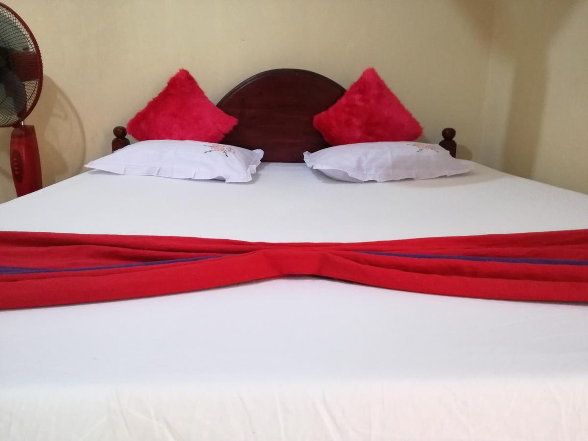Pinthu Home Stay Sigiriya Bagian luar foto