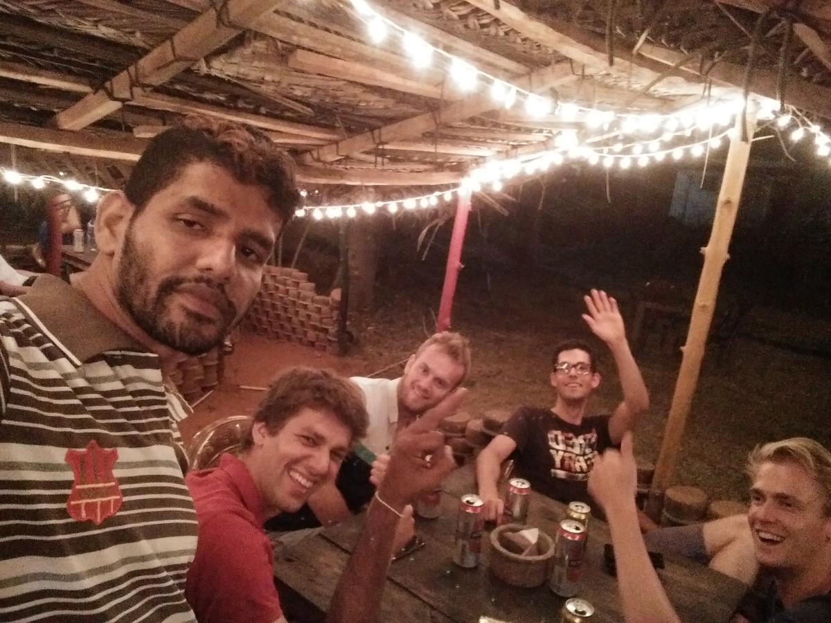 Pinthu Home Stay Sigiriya Bagian luar foto